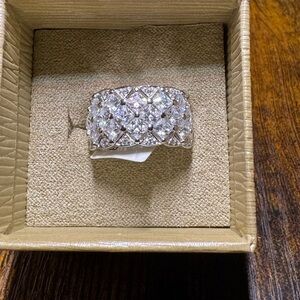 Elegant Silver Women's Ring